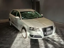 AUDI A3 SportBack 1.6 TDI DPF - 105 - Start/Stop 8P SPORTBACK Ambition Luxe PHASE 3