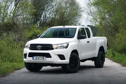 Toyota Hilux 2.4 D-4D 4WD CE CM 3L