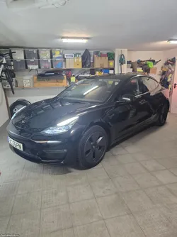 Tesla Model 3 RWD