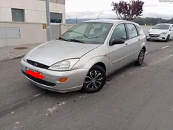 Ford Focus 1.4 16v gasolina impecável