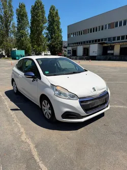 Peugeot 208 70 ch léger endommagé CARTE GRISE OK ✅