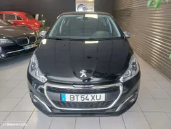 Peugeot 208 1.2 PureTech Signature