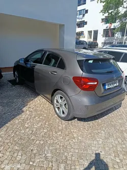 Mercedes-Benz A 180 7G-DCT