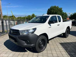Toyota Hilux 2.4 D-4D 2WD CE