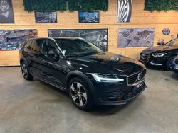 Volvo V60 II B4 AWD 197 CH CROSS COUNTRY PRO GEARTRONIC 8