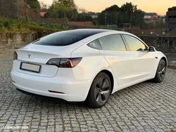 Tesla Model 3 Standard Range Plus RWD