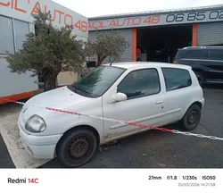 Clio 2 1.9d, revise, pare brise a remplacer, psd options
