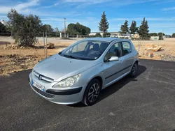 Peugeot 307 2.0 HDi 110 XT 5p / Kit distribution + PAE neuf / compresseur de clim neuf / Garantie 6 mois