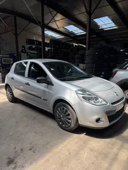 Renault Clio 3 dci phase 2 génération 3 GPS Bluetooth année 2013
