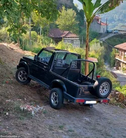 Suzuki Samurai Longo hard top descapotável