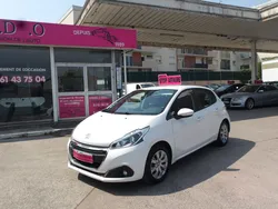 208 Phase II Essence Active Business " 58.000 Kms " GPS+Radars+Carplay