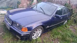 BMW 318 BMW 318tds fraco aparência com documentos ler