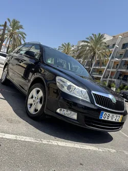 Skoda Octavia 1.6TDI 105cv c/ histórico