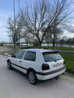 Volkswagen Golf 2.0 GTi
