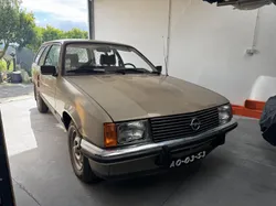 Opel Rekord 2.3D ms