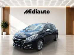 Peugeot 208 1.2 PureTech 110 Allure 5p / NAVIGATION + CAR PLAY + CAMERA