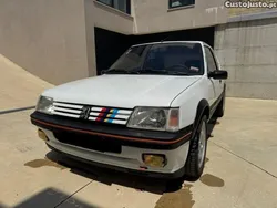 Peugeot 205 GTI MI 16