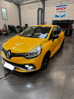 Clio 4 rs trophy
