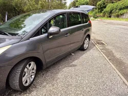 Peugeot 5008 Full extras
