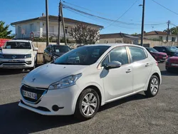PEUGEOT 208 5 Portes 1.0 VTi 68 cv idéale jeune permis