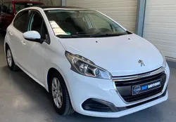 Peugeot 208 1.6 e-hdi 100 cv clim / gps / toit panoramique /radar de recul / PAIEMENT EN 3/4 FOIS SANS FRAIS garantie 3 mois