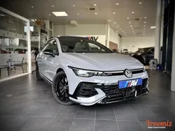 Volkswagen Golf 8.5 GTI (CS) Clubsport - 2.0 TSI 300CH -LOA 699 e- DSG7 - H-K - JANTES 8R ESTORIL