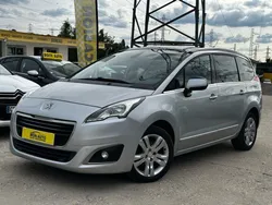 Peugeot 5008 Phase 2 (T87) 2.0 HDi 16V Allure 150cv Toit panoramique, GPS, Attelage, Excellent État 7 Places