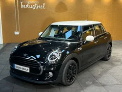 Mini Cooper (III) 1.5i 136ch 5 portes Black & White