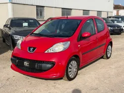 Peugeot 107 1.0i 68cv BOÎTE AUTO / CLIM / 5 PORTES