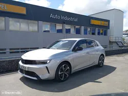 Opel Astra 1.2 T Elegance