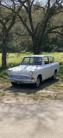 Ford Anglia 3 portas