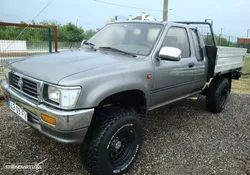 Toyota Hilux 2.4 D LN85LP Cx Dupla