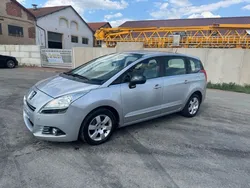 PEUGEOT 5008 1.6 HDi FAP 112 cv 7 places