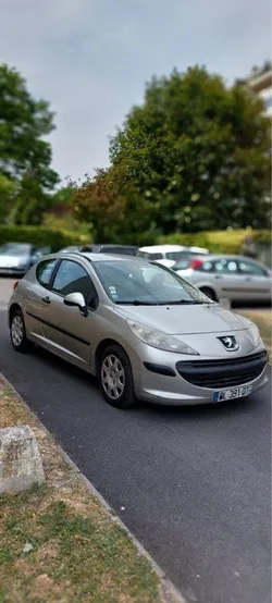 Peugeot 207 1.4 i 90 ch moteur kfu increvable
