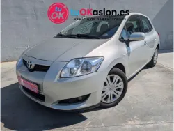 TOYOTA Auris 2.0D-4D Luna