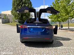 Tesla Model X 90D