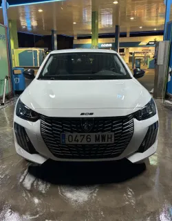 Peugeot 208 Allure Hybrid 100 e-DCS6