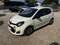 Renault TWINGO II Phase II 1.2l i 75cv