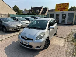 POSSIBILITÉ DE PAYER EN 4X OU 10X - Très Belle Totota Yaris 1.4 D-4D 90 Confort 5P