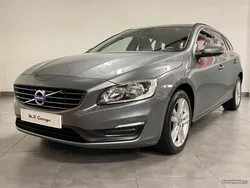 Volvo V60 2.0 D2 MOMENTUM
