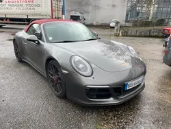 Porsche 911(991 GTS) Cabriolet – Gris / Capote Rouge