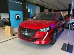 PEUGEOT 208 Allure Eléctrico 136