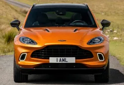 Aston Martin DBX 707