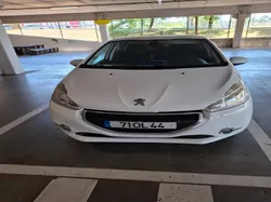 Peugeot 208 Ver