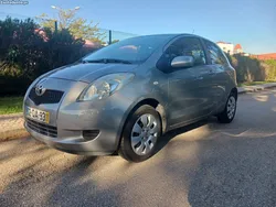 Toyota Yaris 1.0 VVT-i + AC