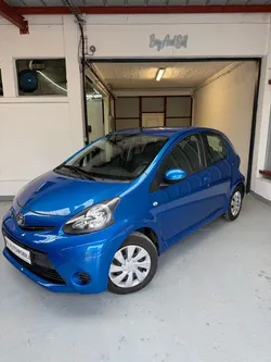 Toyota Aygo Dynamic / 1.0 Vvt-i 68Ch / 2013 / 99 000Km / Bluetooth / Clim / Crit’air 1 / Entretiens Toyota
