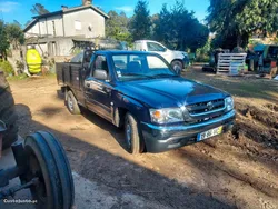 Toyota Hilux 4x2