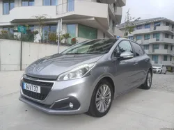 Peugeot 208 1.5 hdi 102cv signature