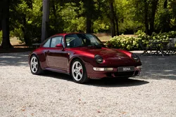 PORSCHE 911 (993) 3.6 CARRERA 4S 285cv | Rouge Arena | Sièges chauffants | Entièrement restaurée | À partir de 1345/mois