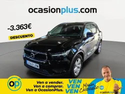 VOLVO XC40 T2 Momentum Core